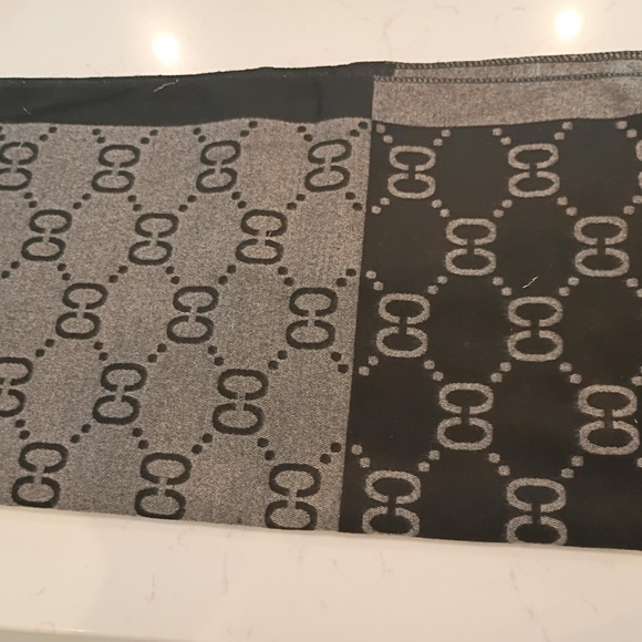 💋 Fashion Scarf *NEW - Picture 2 of 3